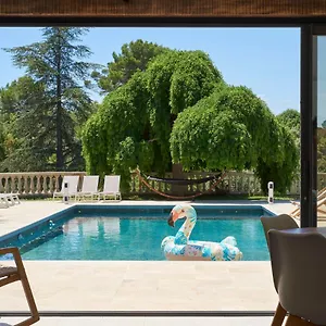 https://le-mas-louga.fr-provencehotel.com